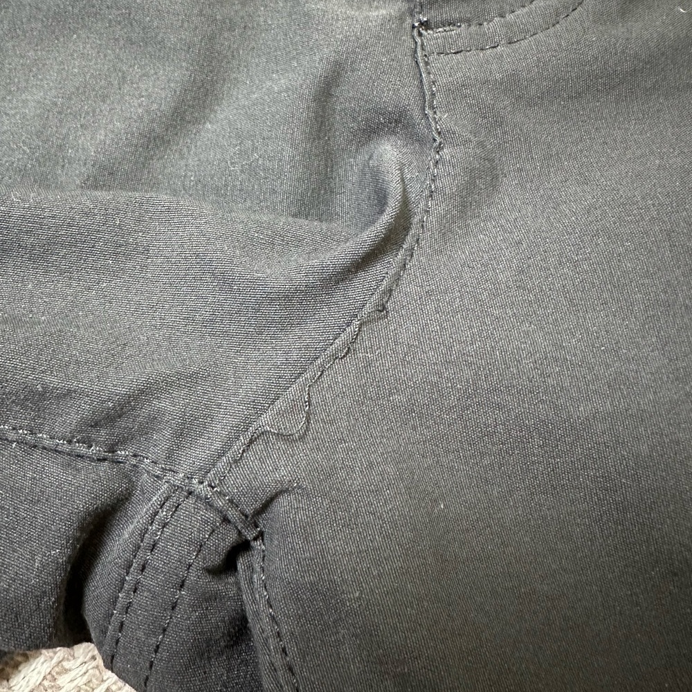 Eddie Bauer Women’s 14 Black Rainier Hiking Short - Picture 6 of 6
